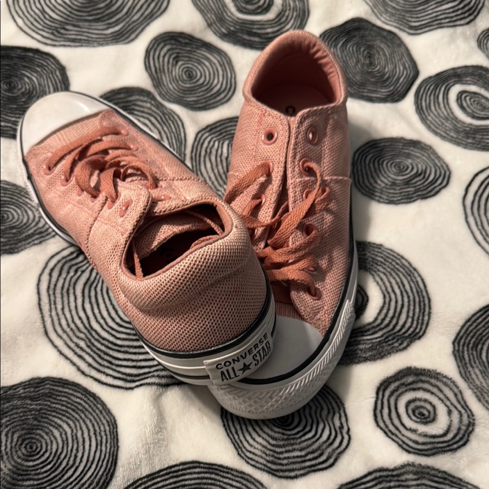 Converse Women Size 10 Pink Sneakers Classic Style